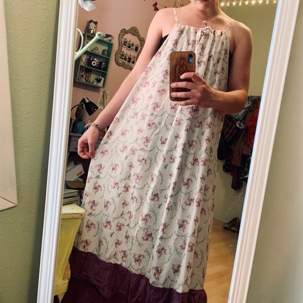 🦋MISSLOOK Summer White, Roses, Ruffles Maxi Dress - Picture 4 of 12